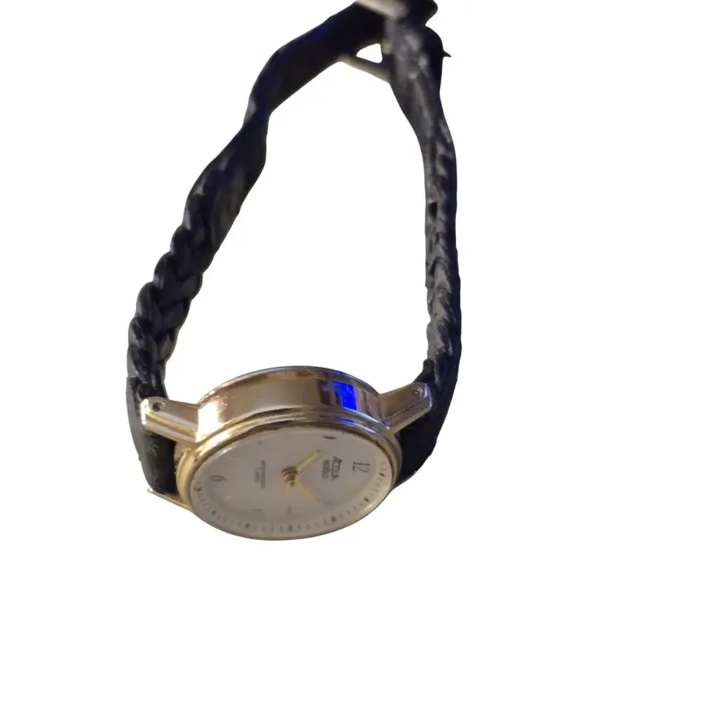 Acqua Timex Ladies Watch New Battery Vintage Gold toned Bezel Classic‎ Goth